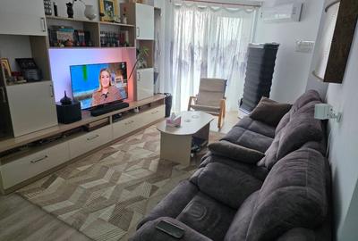 Apartament cu 3 camere decomandat în 13 Septembrie - 2