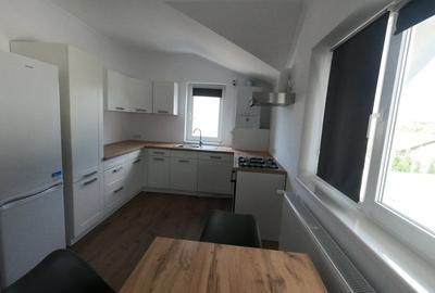 Apartament cu 3 camere semidecomandat în Central - 4