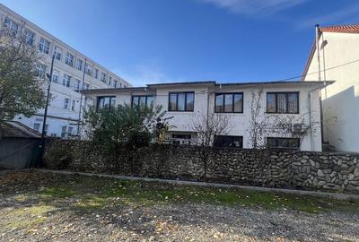 Spațiu comercial, de 360 mp, în Exterior Vest - 1