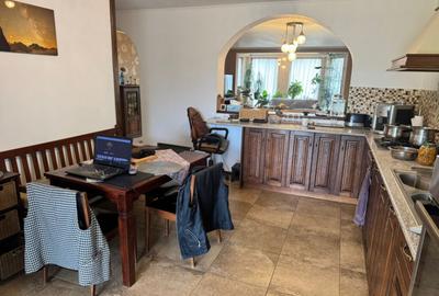 Casa superba intr-o zona lini?tita 4 dormitoare, 3 - 12