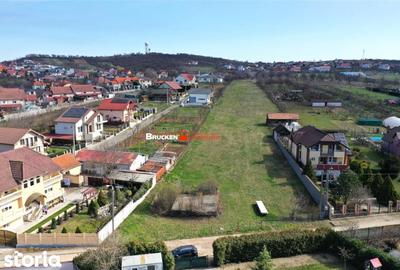 Teren de 5680 mp, în Iorga