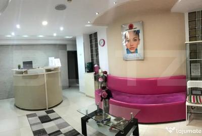 Spațiu comercial, de 290 mp, în Micro 3 - 3