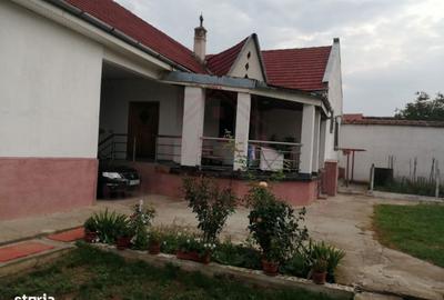 Casă cu 4 camere în Central - 8