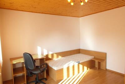 P-ta Muncii- 3 minute metrou, camera la vila pt. o studenta/ tanara absolventa - 3