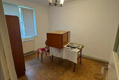 Ap. 3 camere sdec. etaj 2 din 4, Tiglina 1 - 2