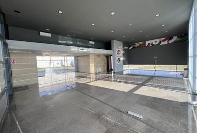 Spațiu comercial, de 190 mp, în Central - 3