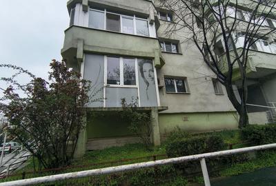 Apartament cu 2 camere semidecomandat în Colentina