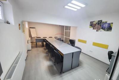 Spațiu comercial, de 68 mp, în Central - 7