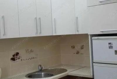 Apartament cu 2 camere decomandat în Steaua