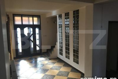 Casă cu 11 camere cu Teren 1700 Mp în Central - 7