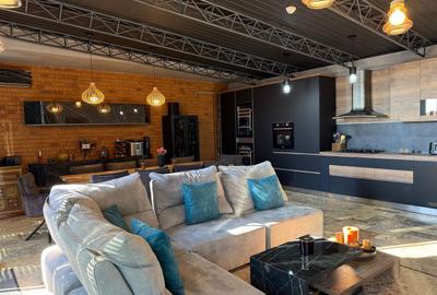 Apartament cu 4 camere în Central - 11