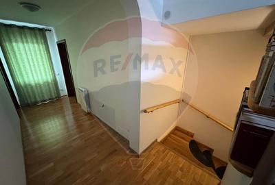 Casă cu 6 camere cu Teren 1263 Mp în Dărmănești - 31