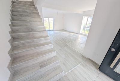 Casă individuală cu 4 camere cu Canalizare în Tunari - 6