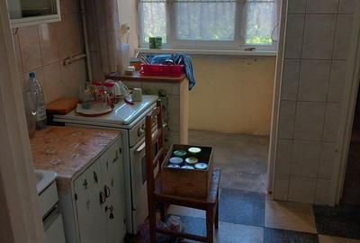 Apartament cu 2 camere decomandat în Cornișa - 3