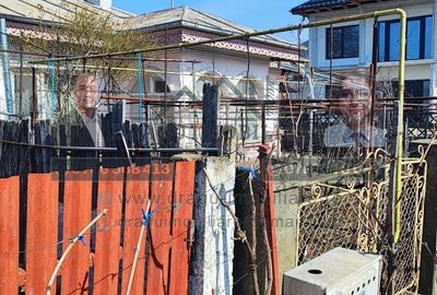 Casă individuală cu 3 camere cu Canalizare în Est - 2