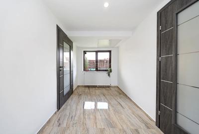 Casă individuală cu 6 camere cu Teren 426 Mp în Central - 19