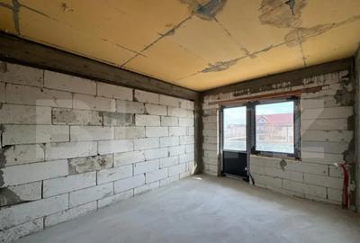 Casă cu 4 camere cu Teren 339 Mp în Central - 2