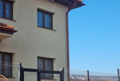 Casă individuală cu 6 camere cu Canalizare în Iris - 3