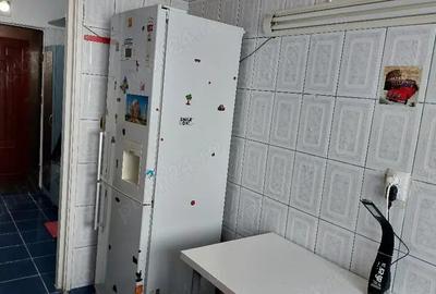 Inchiriez apartament 3 camere - 2