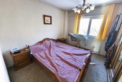 Apartament cu 3 camere decomandat în Republicii - 2