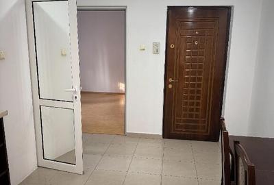 Vand apartament cu 2 camere ultracentral - 2