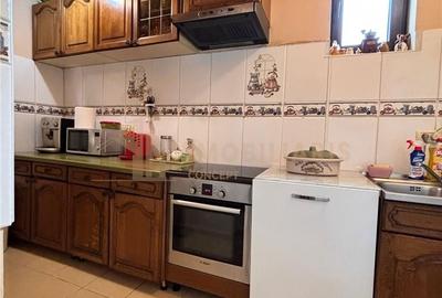 Casă cu 4 camere cu Teren 670 Mp în Groși - 16
