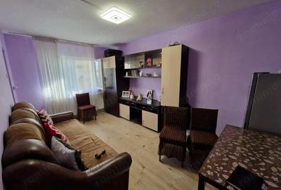 Garsonieră decomandată în Central - 2