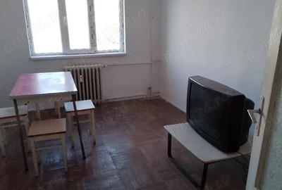 Apartament cu 3 camere semidecomandat în Central - 5