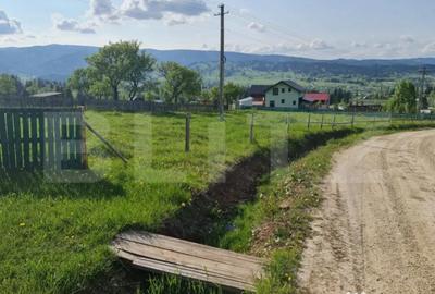 Teren de 1480 mp, în Central