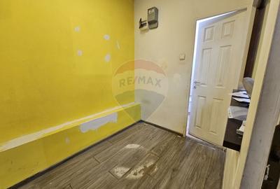 Spațiu comercial, de 45 mp, în Titan - 4