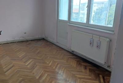 Vând apartament 4 camere decomandat, Micro 3, 96 mp - 4
