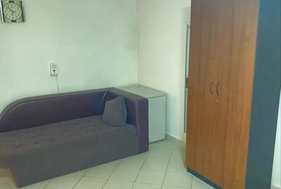 Inchiriez apt 2 cam , central - 2