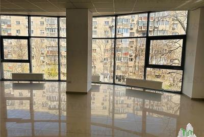 Spatiu comercial / Office de inchiriat in Militari - 2