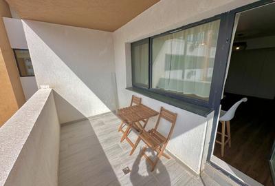 Apartament cu 3 camere semidecomandat în Berceni