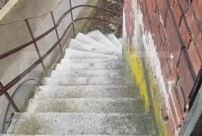 Casă cu 4 camere cu Teren 287 Mp în Lupeni - 8