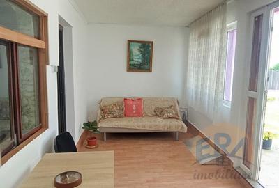 Casa Sacadat, Str. Principala - 12