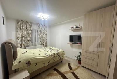 Apatament 3 camere renovat, zona 13 Decembrie - 8