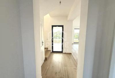 Casă cu 3 camere cu Teren 250 Mp în Micești - 15