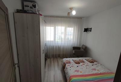Apartament cu 3 camere decomandat în Micro 6 - 4