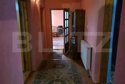 Casă cu 5 camere cu Teren 5585 Mp în Central - 2