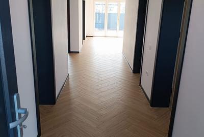 Casă cu 4 camere în Tărlungeni