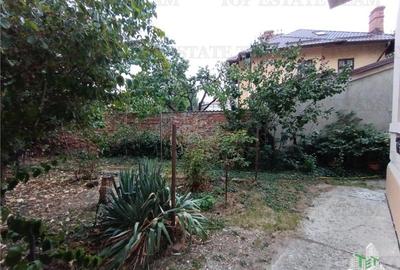 Vila cu aspect de conac in centrul Ploiestiului, ideala pentru locuinta, birou s - 19