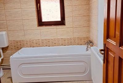 Casă individuală cu 4 camere cu Teren 993 Mp în Adunați - 10