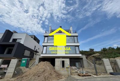 Duplex cu 6 camere cu Canalizare în Iris