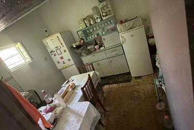 Casă cu 5 camere cu Teren 1400 Mp în Central - 2