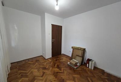 Apartament 3 camere, Nord Complexul Mare, etaj 1 - 6