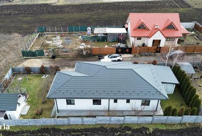 Casă cu 4 camere în Breazu - 3