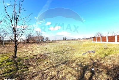 Teren de 921 mp, în Gherăiești - 2