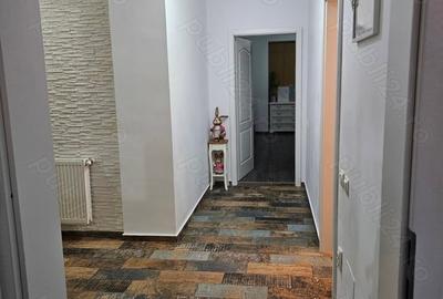 Apartament cu 3 camere decomandat în Bragadiru - 2