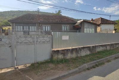 Vand casa in orasul Babadag, str. Valea Teilor, jud. Tulcea - 1